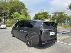 Li Auto Li Xiang MEGA Ultra - ფოტო 8
