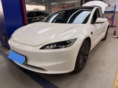 Tesla Model 3 Rear-Wheel Drive - ფოტო 1