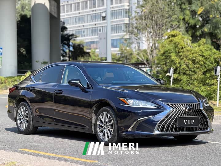 Lexus ES 200 Excellence Edition