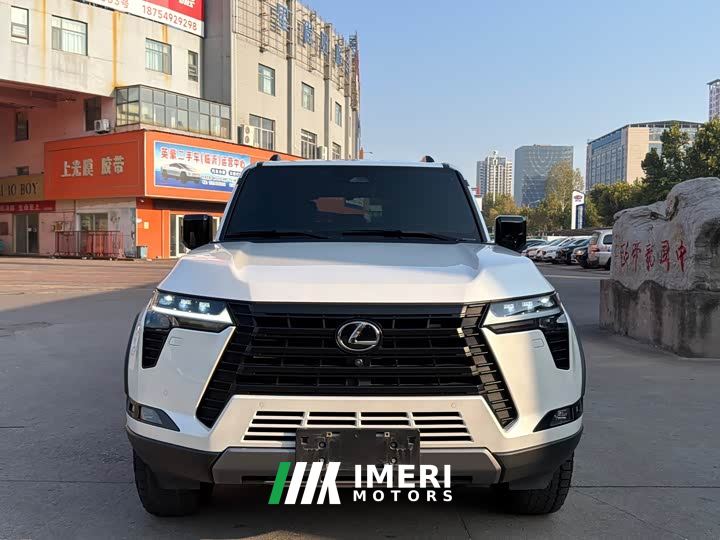 Lexus GX OVERTRAIL Peak Edition