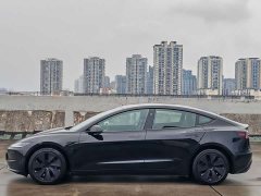 Tesla Model 3 Long Range All-Wheel Drive - ფოტო 4