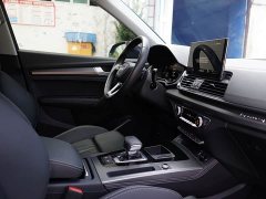 Audi Q5L 45T Luxury Dynamic - ფოტო 12