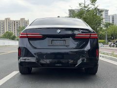 BMW 5 Series 530Li Premier M Sport Package - ფოტო 12