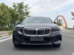 BMW 5 Series 530Li Premier M Sport Package - ფოტო 2