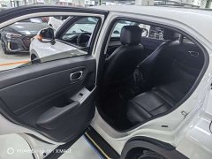 Honda Vezel 1.5L CVT Tech Edition - ფოტო 7
