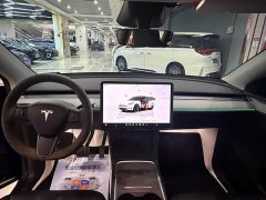 Tesla Model Y Rear-Wheel Drive - ფოტო 4