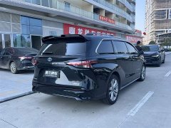 Toyota Sienna 2.5L Hybrid Premium Edition - ფოტო 8