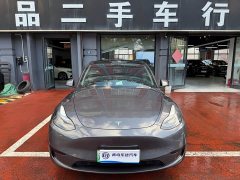 Tesla Model Y Rear-Wheel Drive - ფოტო 1