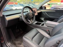 Tesla Model Y Rear-Wheel Drive - ფოტო 7