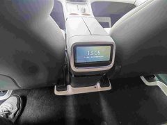 Xiaomi YU7 2025 Four-Wheel Drive Max Edition - ფოტო 9