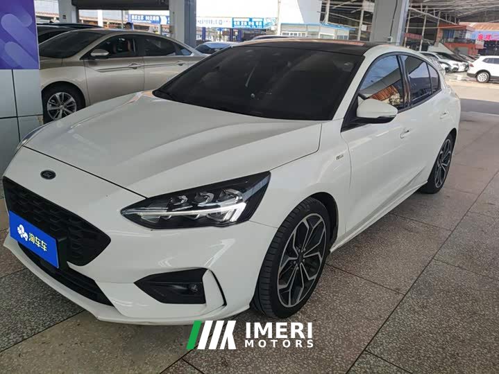 Ford Focus Sedan EcoBoost 180 Automatic ST Line - ავტომობილი ჩინეთიდან
