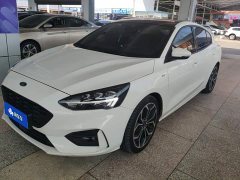 Ford Focus Sedan EcoBoost 180 Automatic ST Line - ფოტო 1
