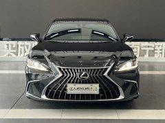Lexus ES 260 Excellence Edition - ფოტო 2