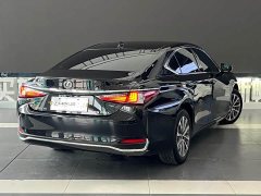 Lexus ES 260 Excellence Edition - ფოტო 4
