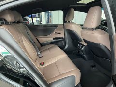 Lexus ES 260 Excellence Edition - ფოტო 9
