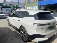 BMW iX xDrive40 - ფოტო 3