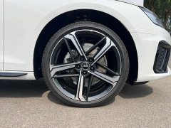 Audi A4L 2025 200 Million Units Joyful Edition 40 TFSI Luxury Dynamic - ფოტო 15