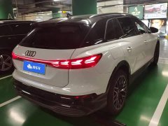 Audi Q5 e-tron 2023 40 e-tron Starlight Mecha Package - ფოტო 3