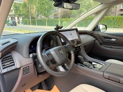 Toyota Vellfire 2024 Crown Hybrid 2.5L Executive Premier Edition - ფოტო 13