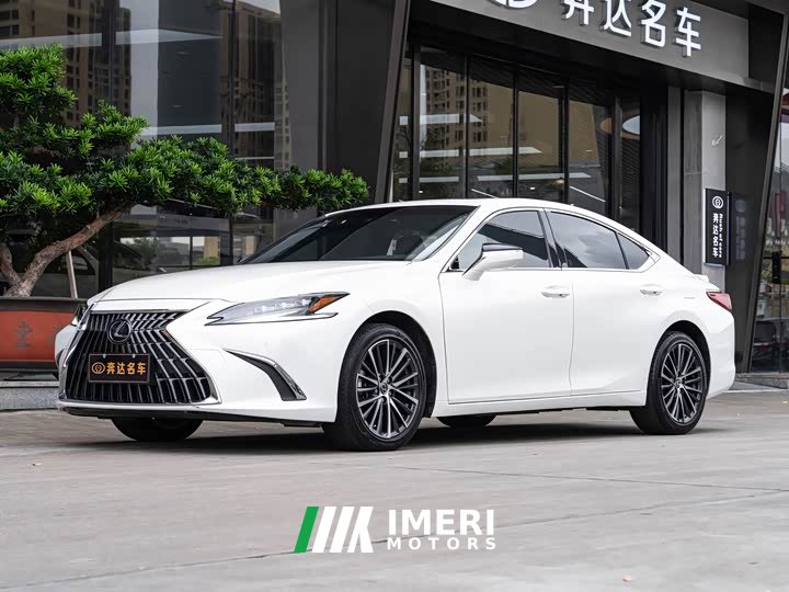 Lexus ES 2022 300h Premium Edition - ავტომობილი ჩინეთიდან