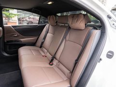 Lexus ES 2022 300h Premium Edition - ფოტო 11