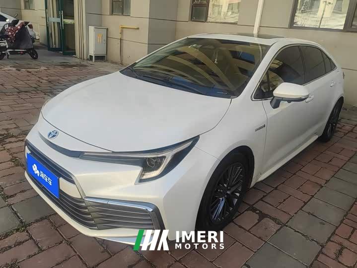 Toyota Lingshang Dual-Engine 2.0L Luxury Edition