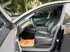 Tesla Model Y Rear-Wheel Drive - ფოტო 7