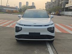XPeng G9 725 Max - ფოტო 2