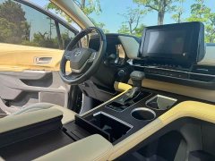 Toyota Sienna 2.5L Hybrid Comfort Edition - ფოტო 6