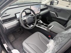 Toyota RAV4 2.0L FWD Luxury - ფოტო 8