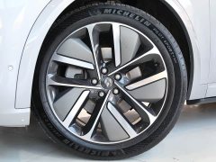 Li Auto L9 2024 Ultra - ფოტო 6