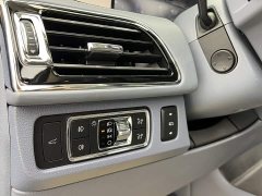 Lincoln Navigator Presidential Edition 3.5T - ფოტო 17