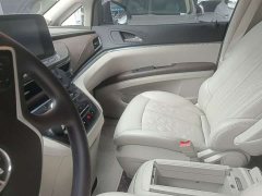Buick GL8 Land Business Class Smart Edition - ფოტო 5