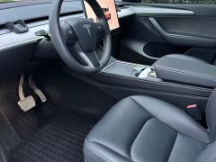 Tesla Model Y Rear-Wheel Drive - ფოტო 4