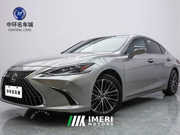 Lexus ES 300h Premium Edition