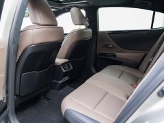 Lexus ES 2022 300h Premium Edition - ფოტო 14
