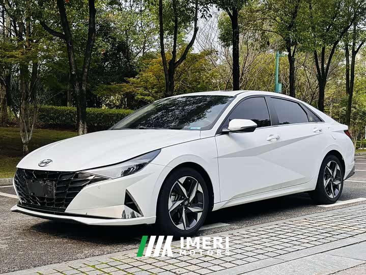 Hyundai Elantra 1.5L CVT Luxury
