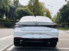 Hyundai Elantra 2022 1.5L CVT Luxury - ფოტო 12