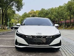 Hyundai Elantra 2022 1.5L CVT Luxury - ფოტო 2