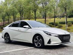 Hyundai Elantra 2022 1.5L CVT Luxury - ფოტო 3
