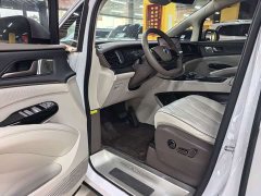 Denza D9 2022 DM-i 970 AWD Flagship - ფოტო 4
