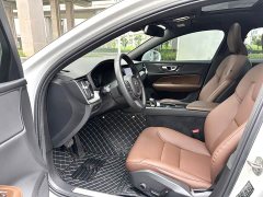 Volvo S60 B4 Smart Luxury Edition - ფოტო 10
