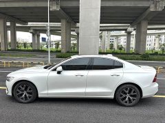 Volvo S60 B4 Smart Luxury Edition - ფოტო 3