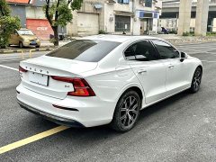 Volvo S60 B4 Smart Luxury Edition - ფოტო 5