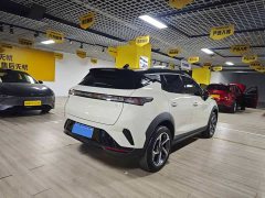 Lynk & Co Geely Lynk & Co 06 Renew 1.5T Pro - ფოტო 10