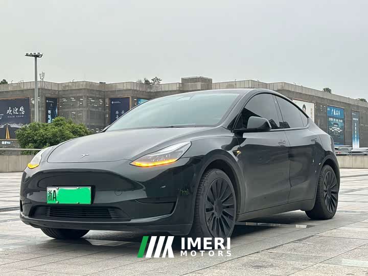 Tesla Model Y Facelift Rear-Wheel Drive