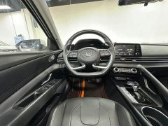 Hyundai Elantra 1.5L CVT GLX Elite - ფოტო 12