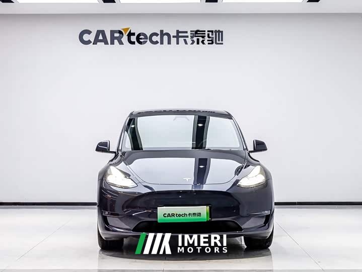 Tesla Model Y Long Range All-Wheel Drive