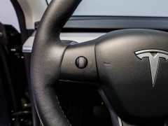 Tesla Model Y Long Range All-Wheel Drive - ფოტო 14