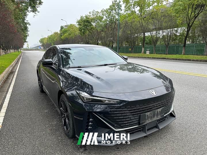 Changan UNI-V 1.5T Deluxe - ავტომობილი ჩინეთიდან